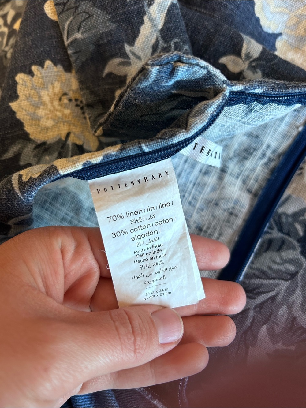 Pottery Barn Blue and Cream Floral Linen-Cotton Pillow Cover with Zipper - Picture 6 of 6